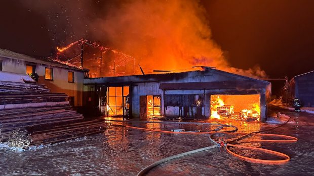 Požár pily v Lučanech nad Nisou