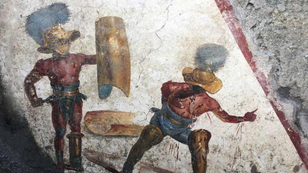 V Pompejích objevili novou fresku zobrazující gladiátory