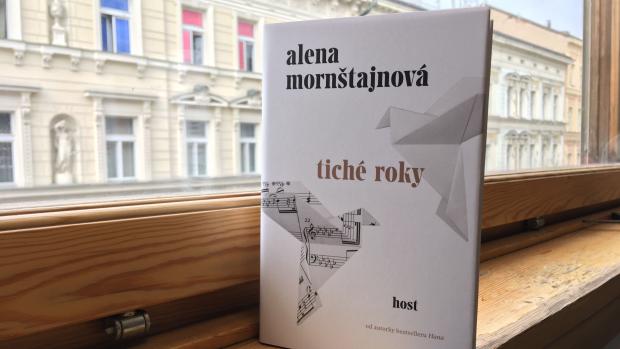 Knižní soutěž o román Tiché roky od Aleny Mornštajnové