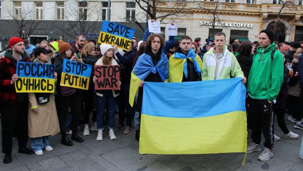 Protest proti ruskému vpádu na Ukrajinu v Praze