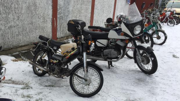 Sraz motorkářů Zimáč na Jizbici na Benešovsku