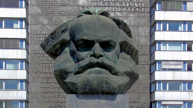 Monument Karla Marxe v Saské Kamenici