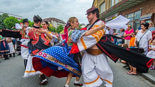 Ve Strážnici na Hodonínsku pokračoval 24. června 2023 Mezinárodní folklorní festival Strážnice.