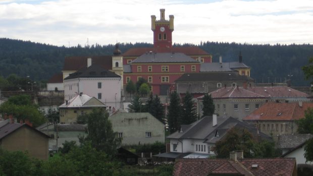 Věznice je v bývalém středověkém hradě v obci Mírov na Šumpersku. Má oddělení pro doživotně odsouzené.