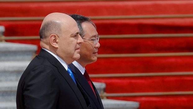 Ruský premiér Michail Mišustin s čínským premiérem Li Čchiangem v Pekingu