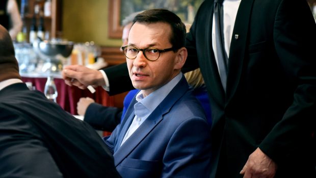 Mateusz Morawiecki při jednání s Andrejem Babišem, Karlovy Vary