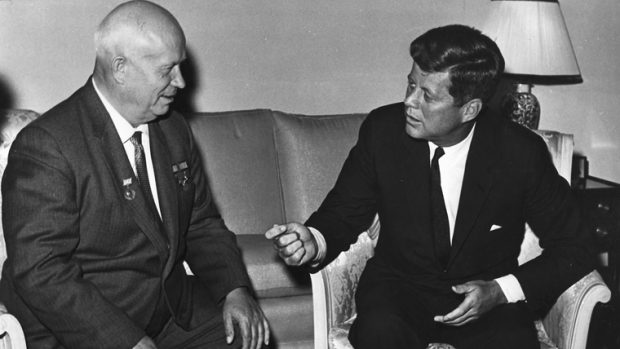 Nikita Chruščov a John Fitzgerald Kennedy ve Vídni v roce 1961.