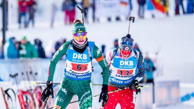 V kanadském Canmore panují tuhé mrazy, proti kterým se závodnice brání všemi způsoby