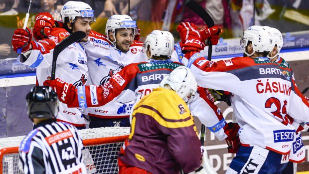 Pardubičtí hokejisté udrželi extraligovou příslušnost, v posledním barážovém duelu porazili Jihlavu