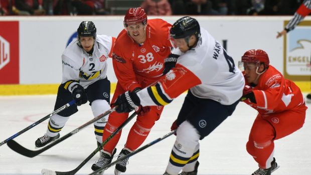 Hokejisté Třince doma porazili švédské HV71 a zahrajÍ si osmifinále Ligy mistrů