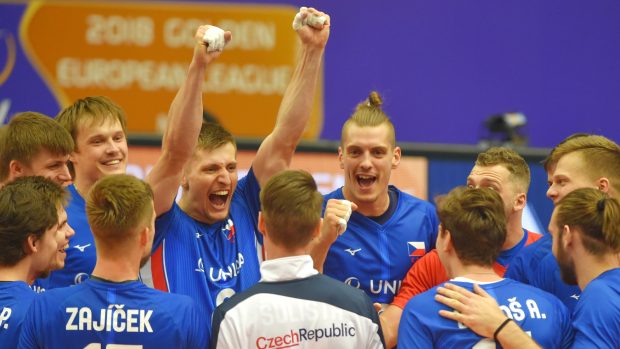 Čeští volejbalisté slaví postup do finále Evropské ligy.