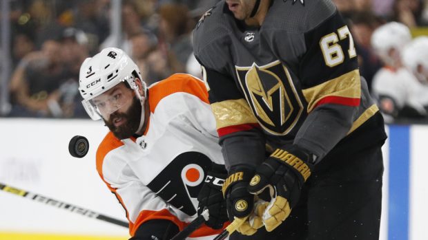 Radko Gudas během utkání proti Vegas Golden Knights.