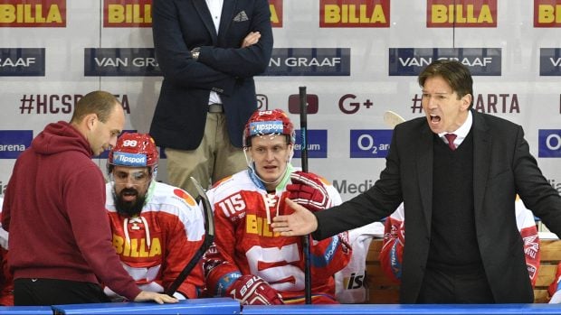 Trenér Sparty Uwe Krupp nemá zatím příliš důvodů k radosti