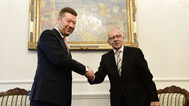 Do funkce nastupuje nový ombudsman Stanislav Křeček. Jmenoval jej druhý místopředseda sněmovny Tomio Okamura.