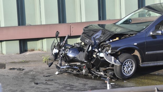 Po sérii nehod na berlínské dálnici zůstalo šest zraněných