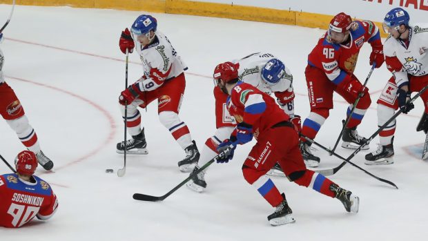 Čeští hokejisté na Rusy nestačili.