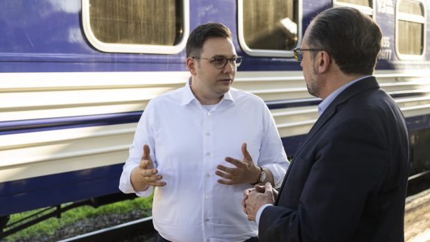 Český ministr zahraničí Jan Lipavský a jeho rakouský protějšek Alexander Schallenberg v Kyjevě