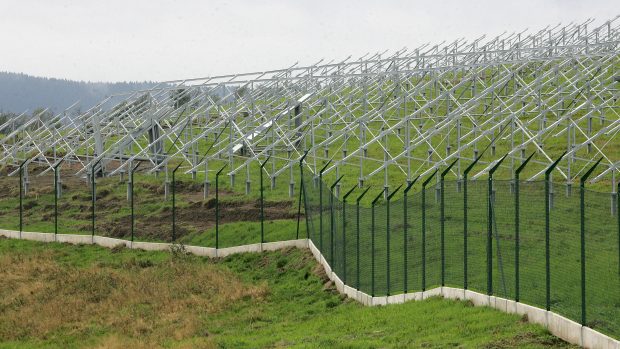Rozestavěná fotovoltaická elektrárna na Moldavě v září roku 2010