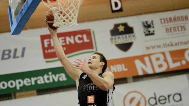 Basketbalista Nymburka Jaromír Bohačík