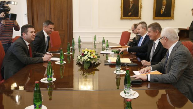 Jednání o vládě ČSSD s hnutím ANO krachly