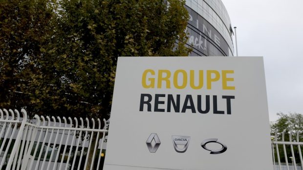 Vedení automobilky Renault odvolalo s okamžitou platností výkonného ředitele Thierryho Bollorého.