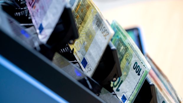 Euro v Česku? Bez znatelné změny v dohledné době ne