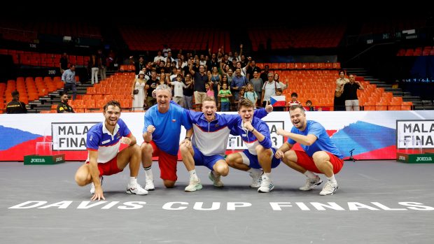 Čeští tenisté byli ve Valencii stoprocentní a slaví postup do čtvrtfinále Davis Cupu