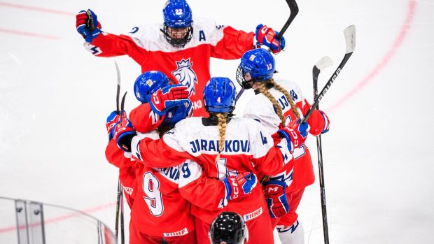 České hokejistky do 18 let vybojovaly na mistrovství světa stříbrné medaile