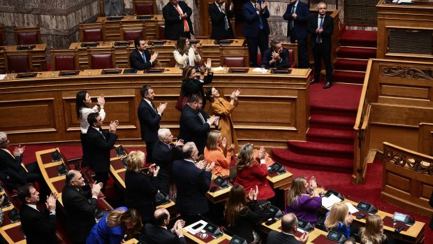 Řecký parlament po schválení manželství pro stejnopohlavní páry