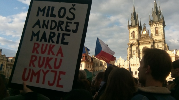 Nejvíce protestujících se již tradičně sešlo v Praze. Podporovatelé protestů tvrdí, že nová ministryně spravedlnosti již dva roky zpochybňuje trestní stíhání premiéra Andreje Babiše (ANO).