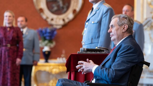 Miloš Zeman při jmenování náčelníka Generálního štábu armády ČR