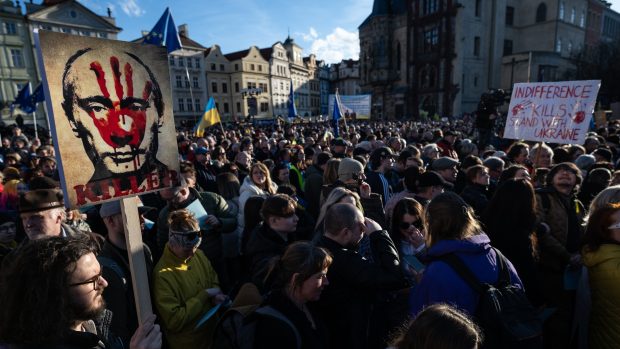 Shromáždění na podporu Ukrajiny na Staroměstském náměstí