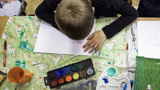Děti tak nařízením přišly i o hodiny výtvarné výchovy