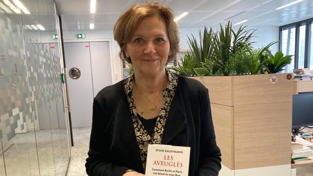 Novinářka francouzského deníku Le Monde Sylvie Kauffmannová se svou knihou Zaslepení - Jak Berlín a Paříž umetly cestu Rusku