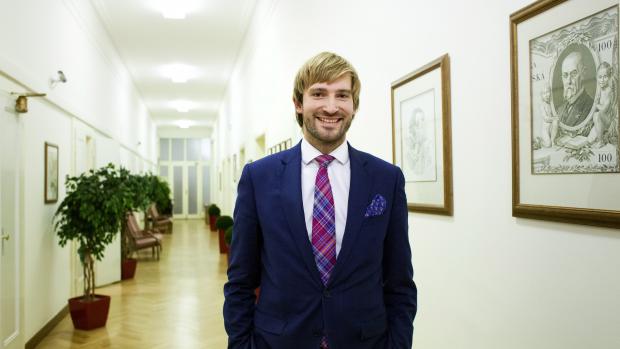 Nový poslanec hnutí ANO Adam Vojtěch dosud působil jako poradce na ministerstvu financí