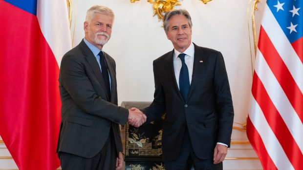 Americký ministr zahraničí Antony Blinken se následně setkal také s českým prezidentem Petrem Pavlem. Společně absolvovali další jednání
