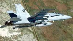 F-18 Hornet hlídkuje nad jižním Irákem