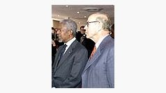 Kofi Annan a Hans Blix