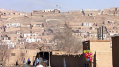 Zpátky v Kábulu. V hlavním městě bez kanalizace, bez rozvodu pitné vody, často i bez elektřiny.