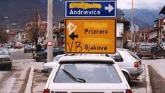 Peč/Peja - srbské názvy přestříkány