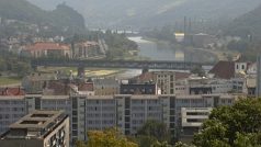 2003 - Ústí nad Labem rok poté - pohled do labského údolí