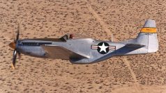 Boční pohled na P-51 Mustang