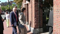 Český prezident vstupuje na slovutnou Harvardovu universitu