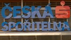 logo Česká spořitelny na budově