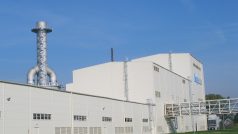 komíny továrny Knauf Insulation - průmyslová zóna Krupka