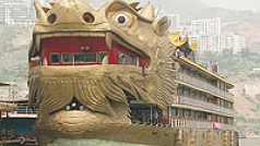 čínská turistická loď