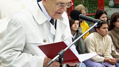 R. Lukavský