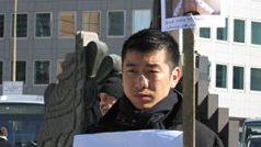 Demonstranti požadují vyslání zvláštního emisara do Tibetu