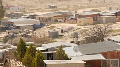 Neuznaná beduínská vesnice