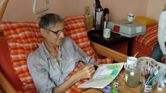 V Hospici Dobrého Pastýře v Čerčanech na Benešovsku začala výstava obrazů jednoho z tamních klientů